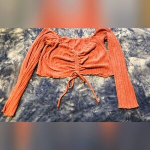 Cropped long sleeve shirt